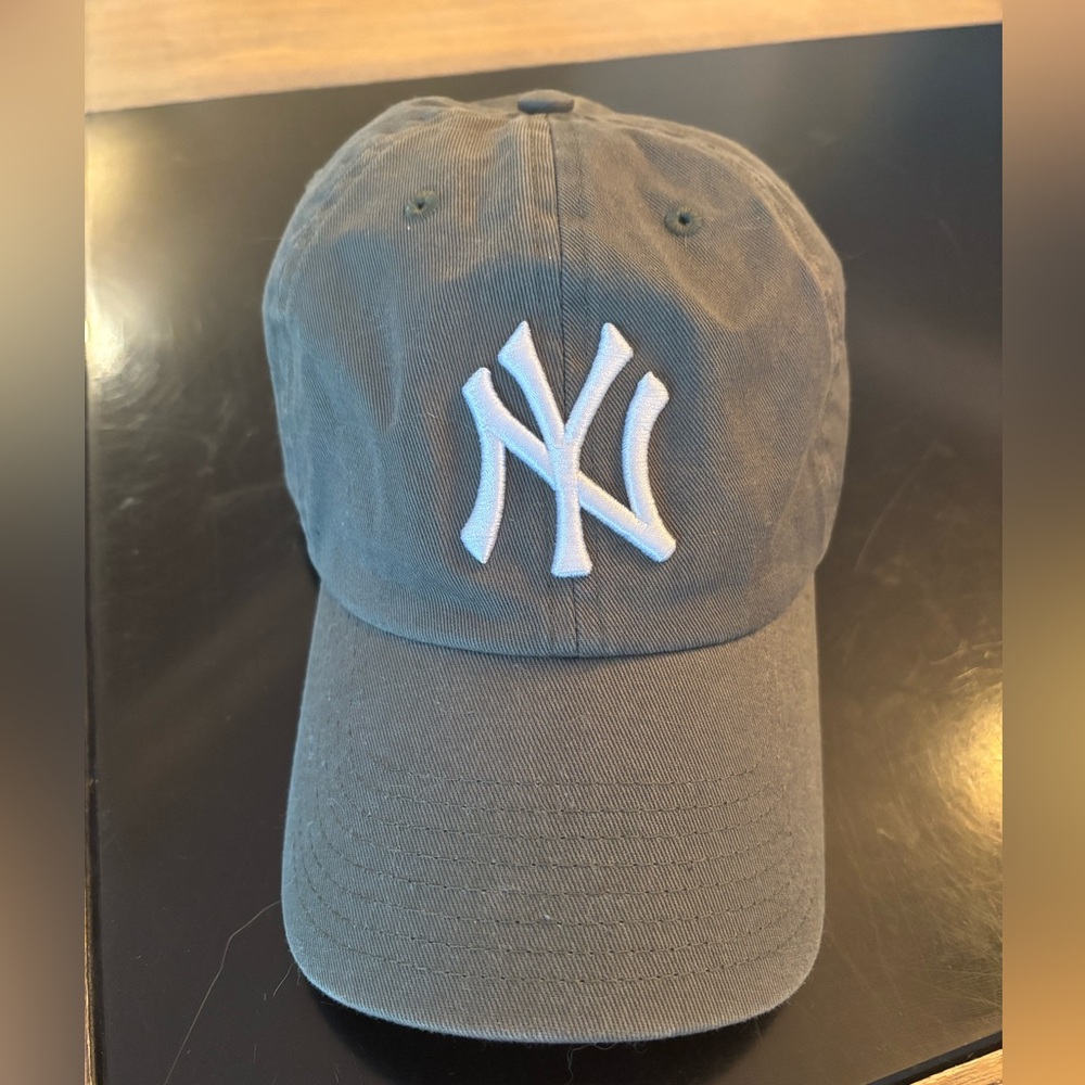 Yankees kaki cap like new
